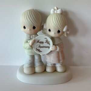 Precious Moments Figurine Display #E-2853